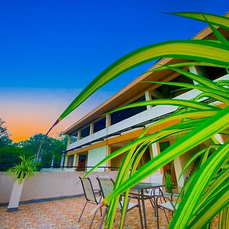 Sparkling Resort Kataragama Εξωτερικό φωτογραφία