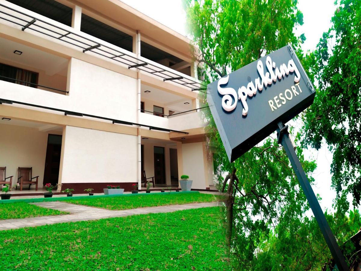 Sparkling Resort Kataragama Εξωτερικό φωτογραφία